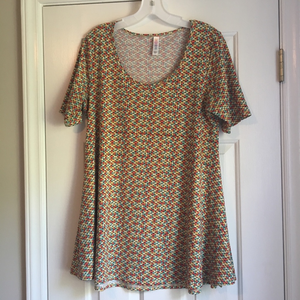 2/$7 Lularoe Perfect Tee